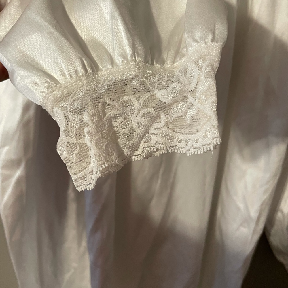 Vintage White Christian Dior Long Nightgown With Lace Trim Size SMALL - Picture 3 of 7